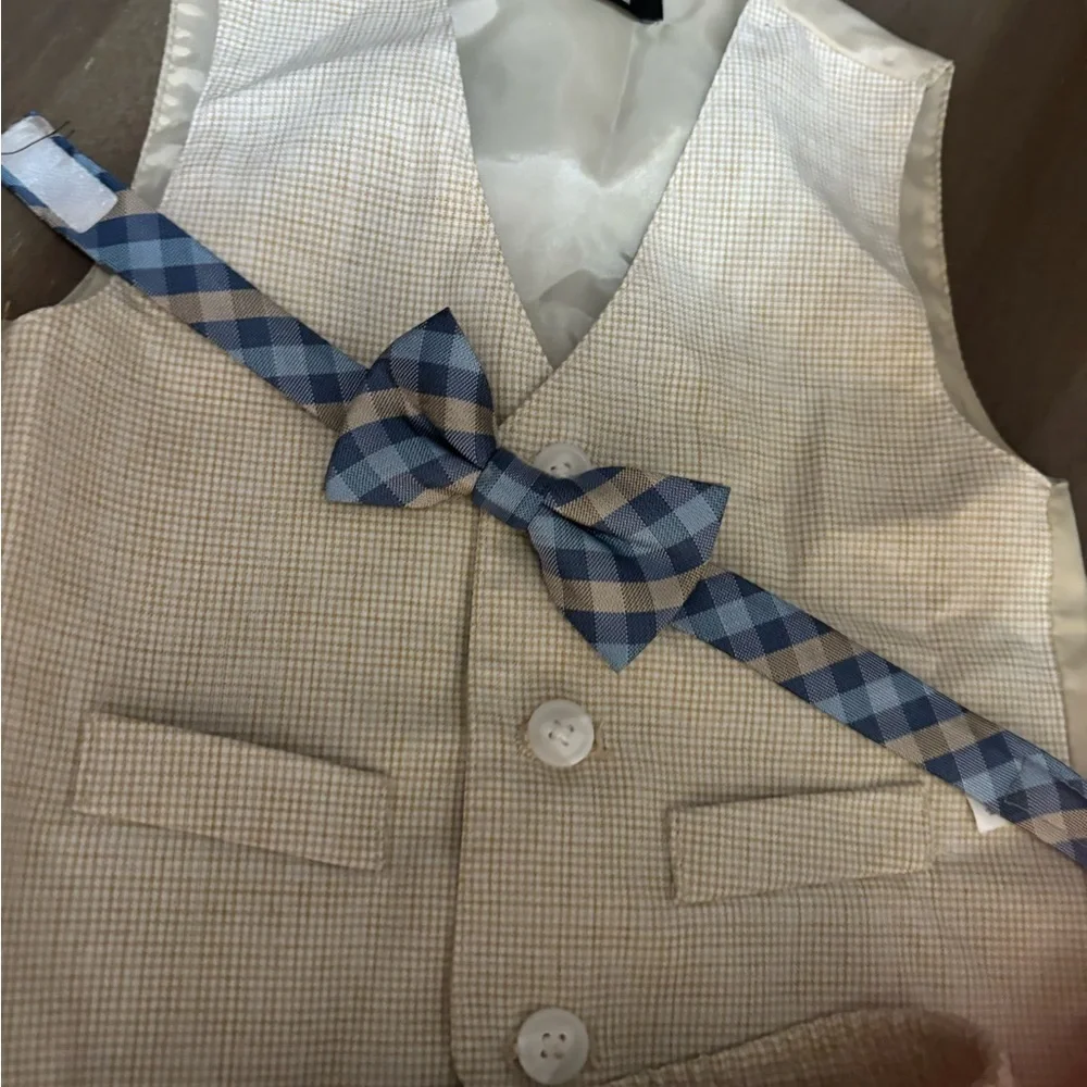 Boys Van Heusen Tan Dress Vest & Pants Set with Blue Plaid Bow Tie Sz 24M